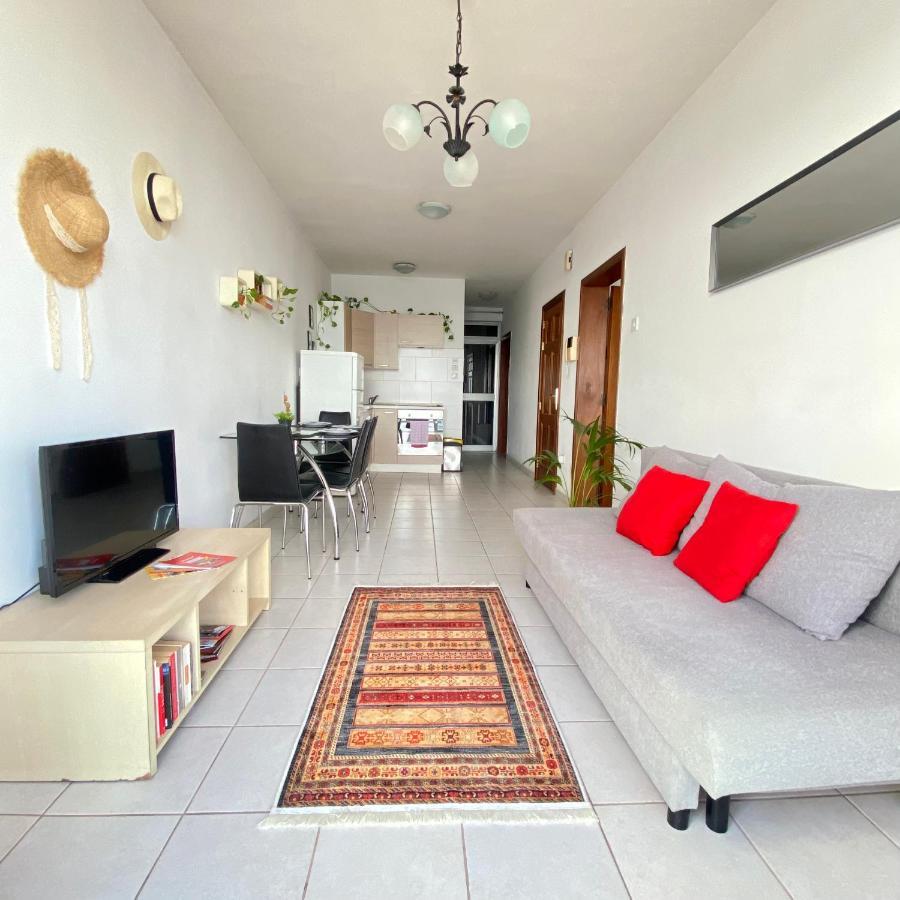 F2 - Lovely Two Bedrooms Flat Sea View, St Julians Saint Julian's ภายนอก รูปภาพ